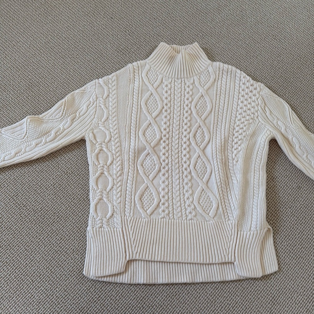 Gorgeous white cable knit sweater with a mock turtleneck